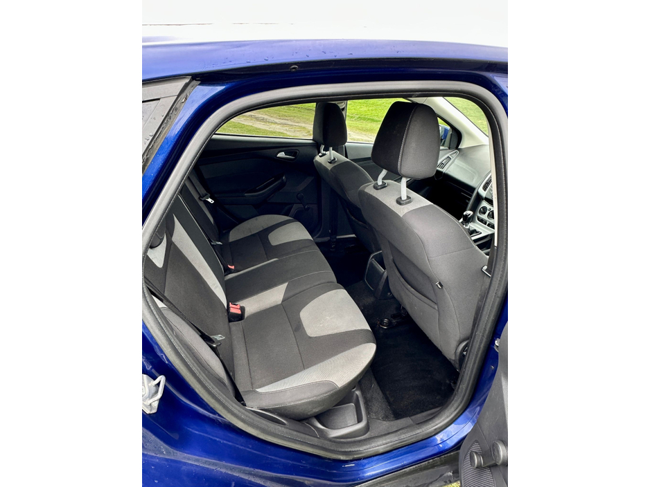 2014 Ford Focus - image 3