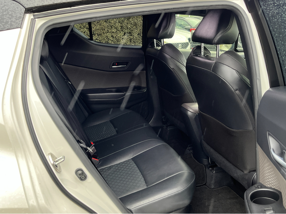 2020 Toyota C-HR - image 9