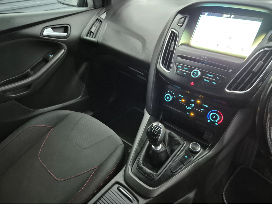 2017 Ford Focus 1.5 TDCI ST-LINE 120PS 5 5DR €12,950