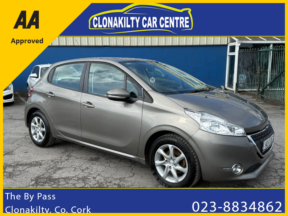 2014 Peugeot 208 - image 4