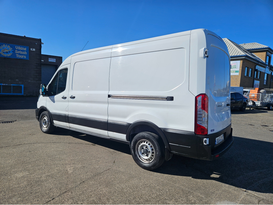 2021 Ford Transit - image 4