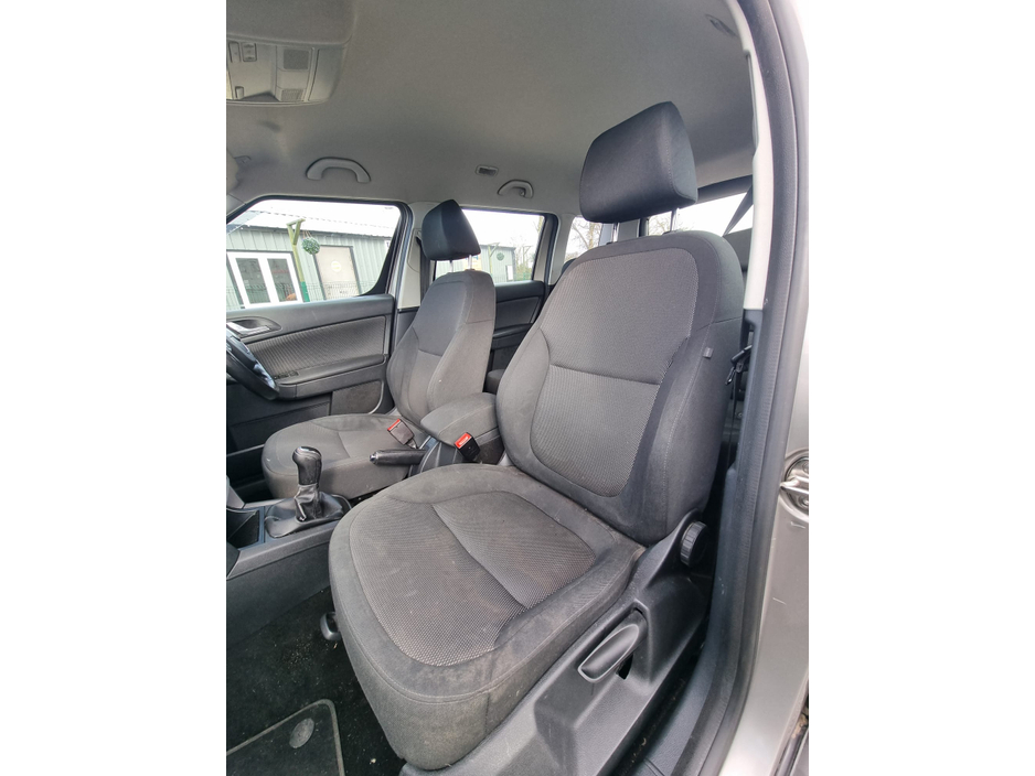 2012 Skoda Yeti - image 14