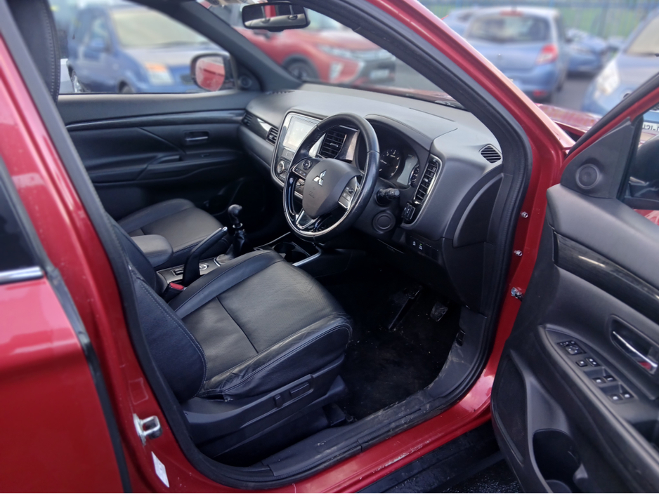 2019 Mitsubishi Outlander VAN.   Commercial €7,380