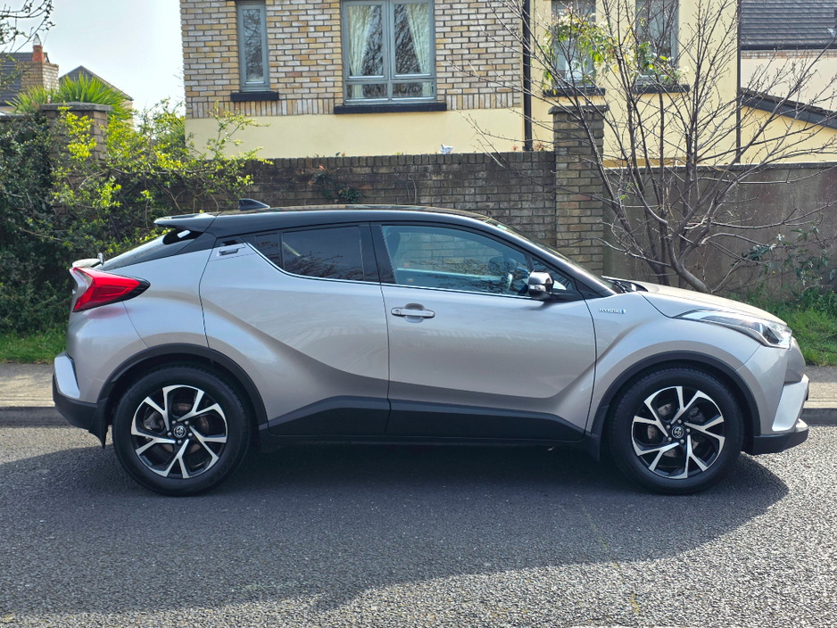 2019 Toyota C-HR - image 2