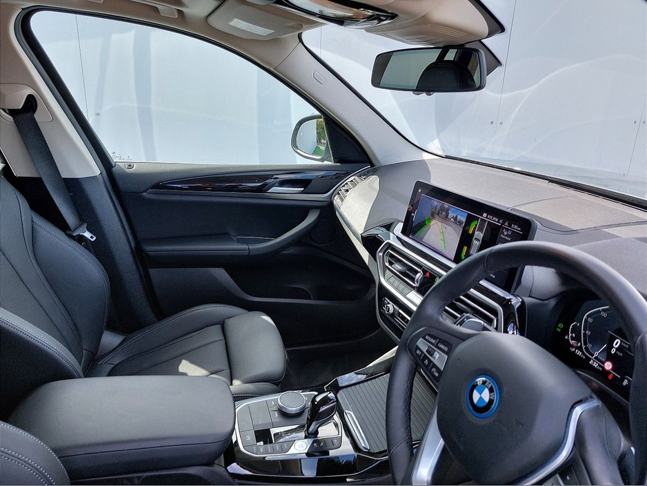 2024 BMW X3 - image 12