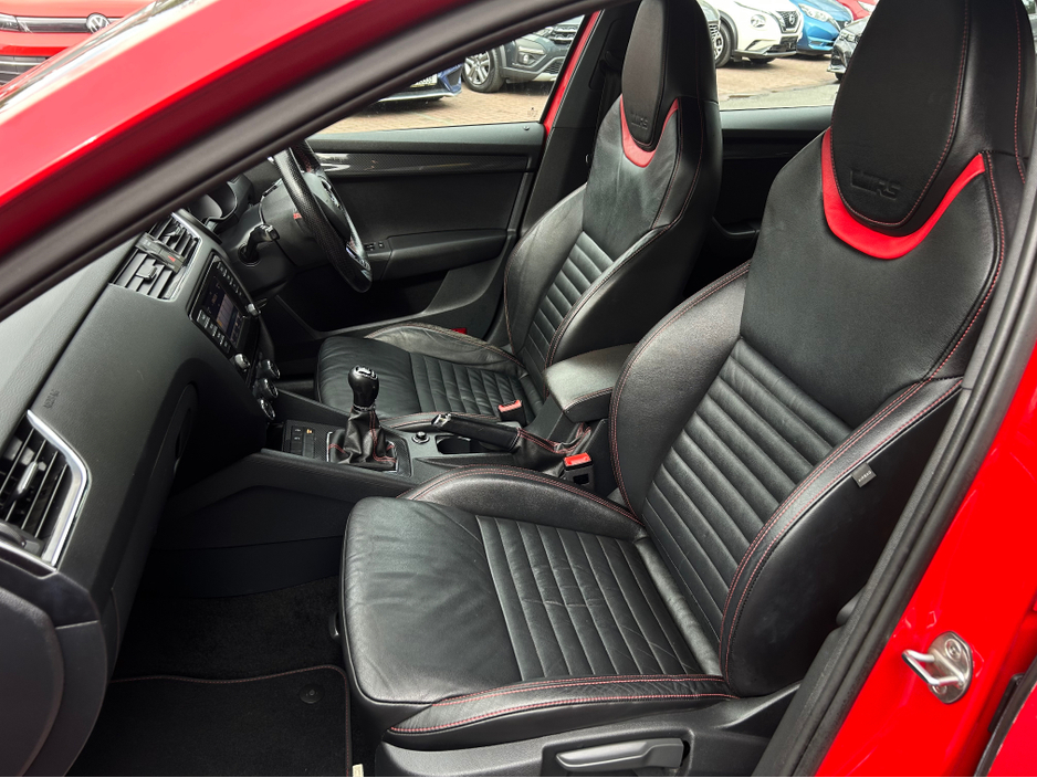 2015 Skoda Octavia - image 11