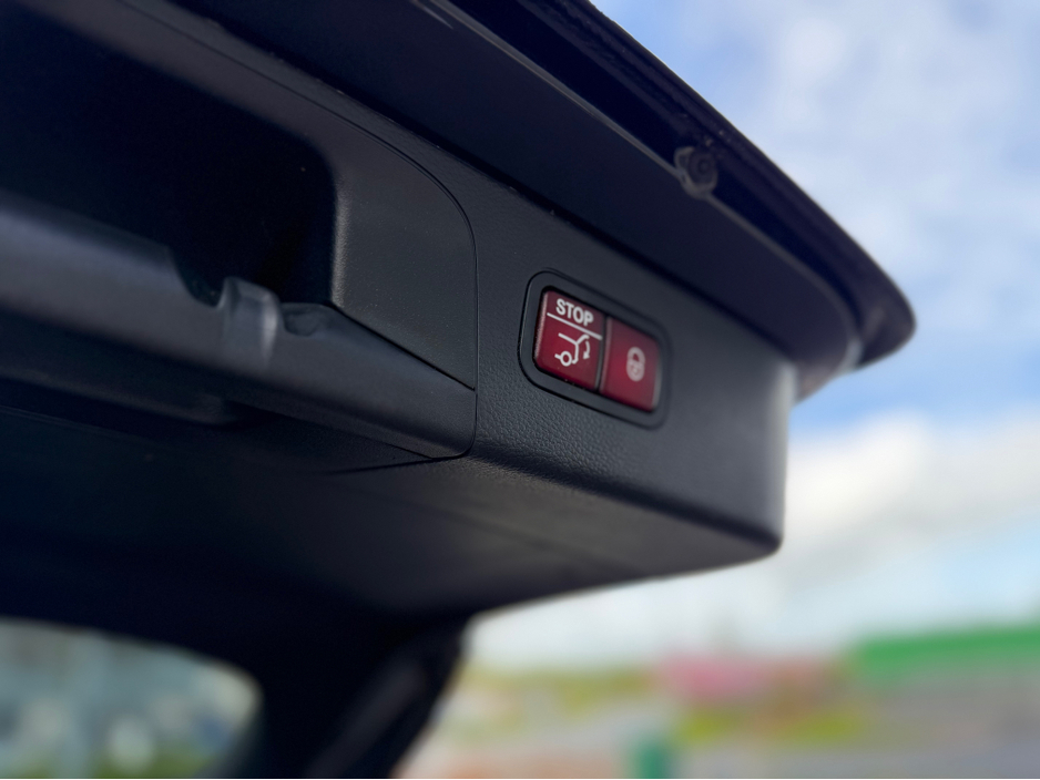 2018 Mercedes-Benz GLC Class - image 13