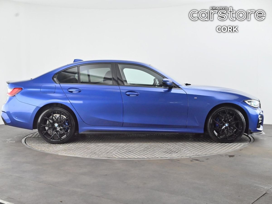 2019 BMW 3 Series - image 2