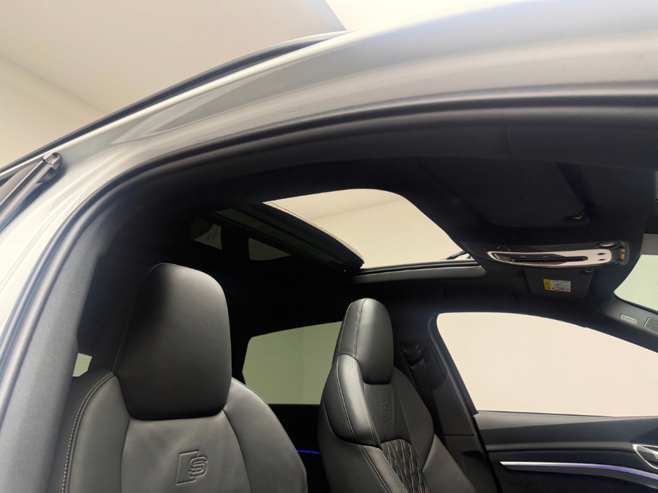 2023 Audi e-tron - image 13