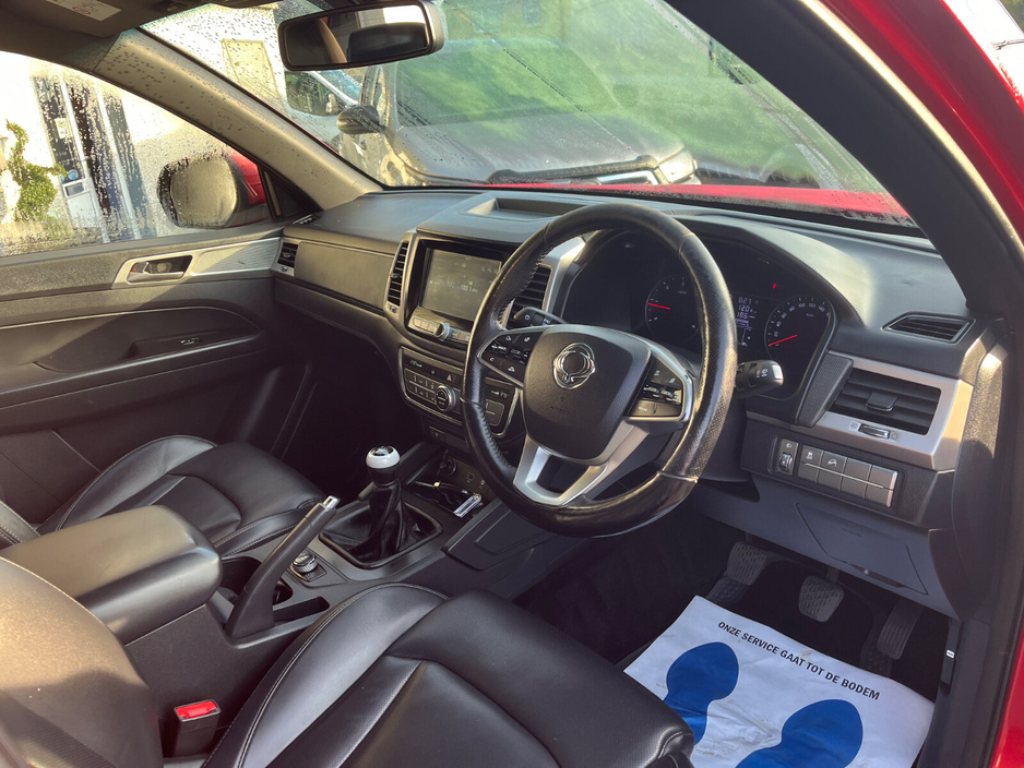 2020 Ssangyong Musso - image 8