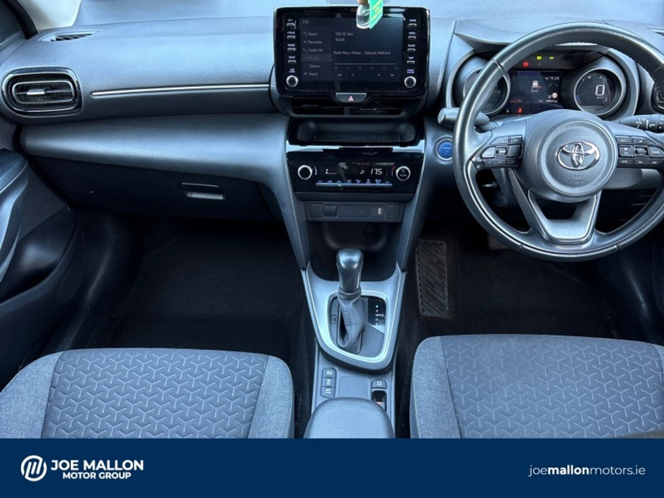 2023 Toyota Yaris Cross - image 4