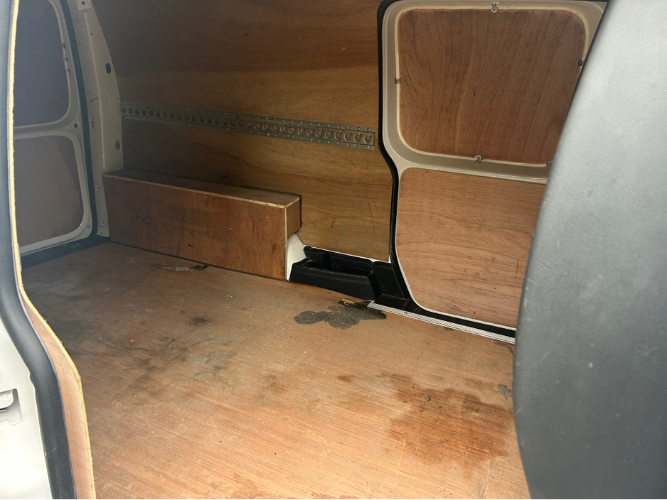 2017 Volkswagen Caddy LWB  TDI 102HP MANUAL 5SPEED 5DR €8,995