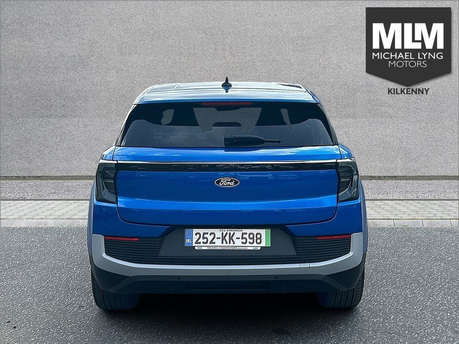 2025 Ford Explorer - image 6