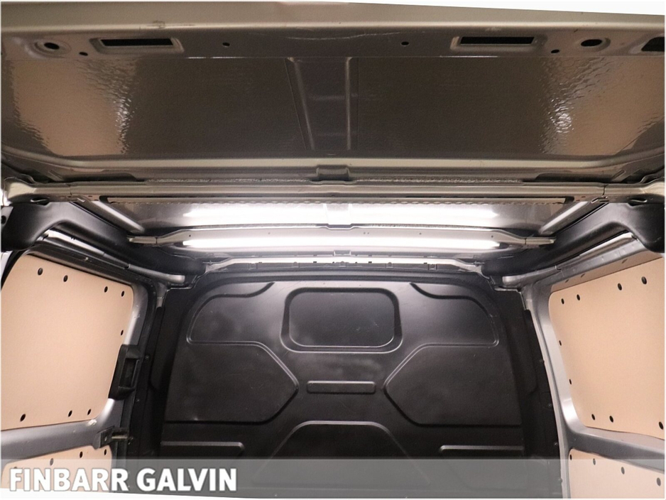 2023 Ford Transit Custom - image 19