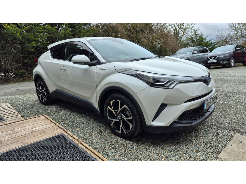 2019 Toyota C-HR - image 2