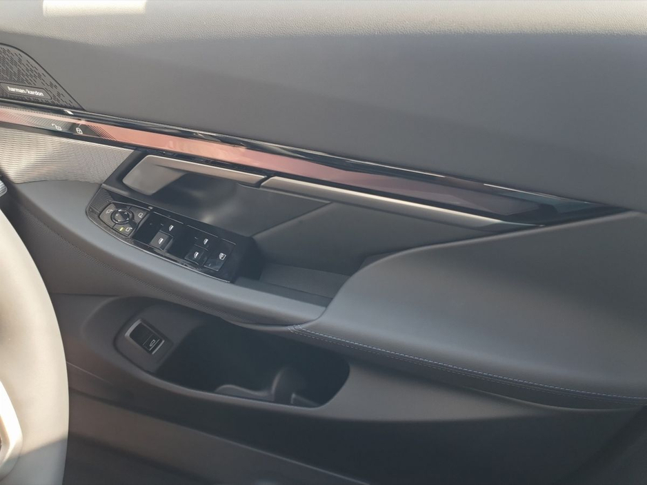 2026 BMW 5 Series - image 23