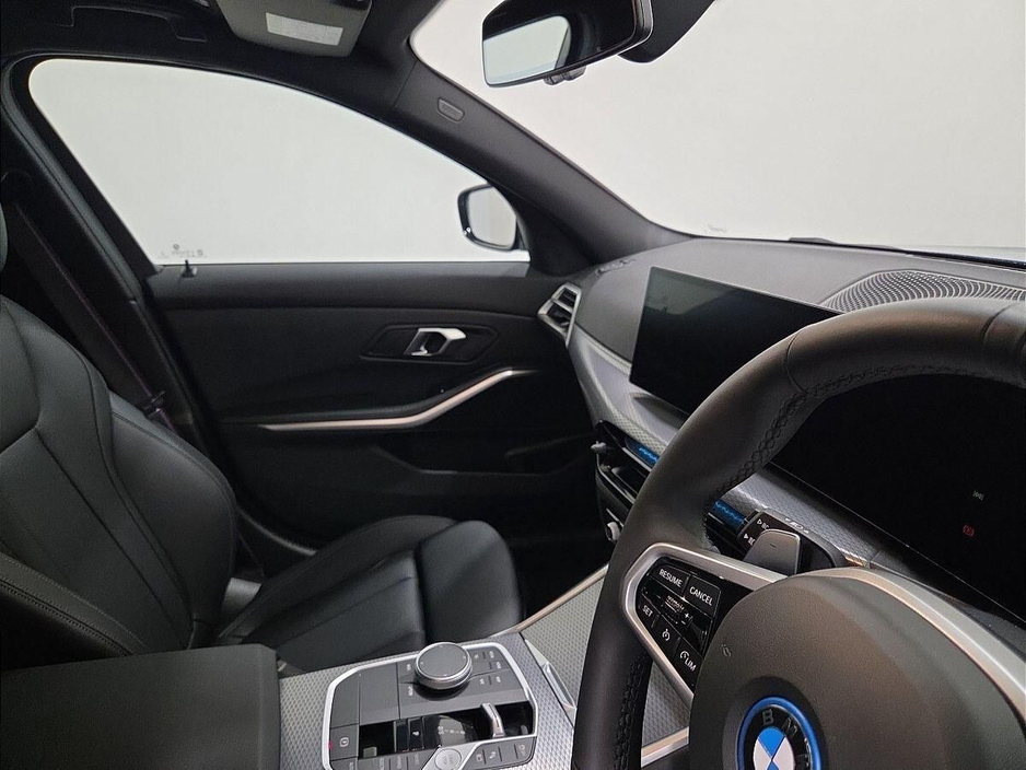 2025 BMW 3 Series 330e M Sport Saloon €54,950
