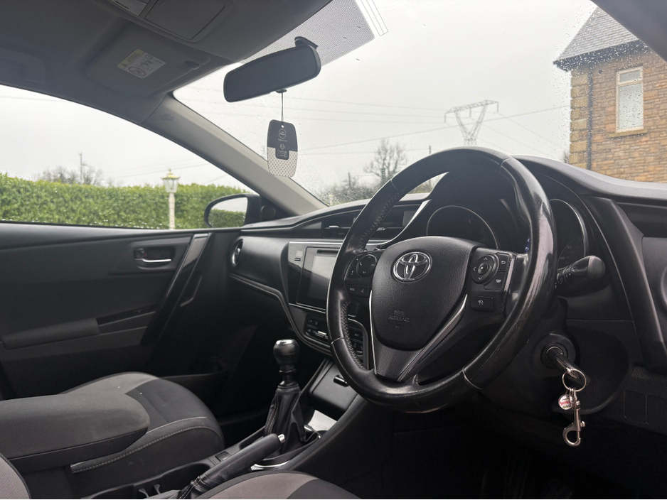 2016 Toyota Auris 1.6 D-4D BUSINESS EDITION TSS 110BHP 5DR D €8,250