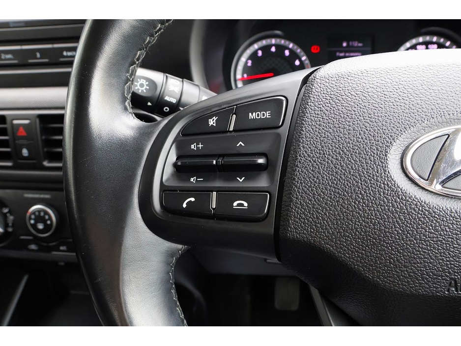 2020 Hyundai i10 - image 10