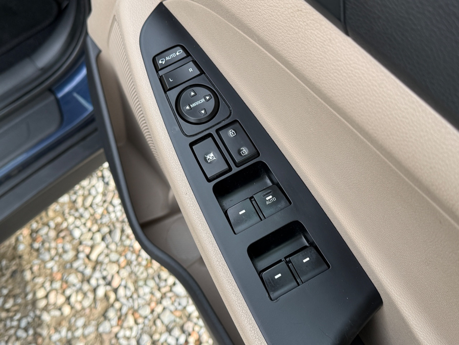 2017 Hyundai Tucson - image 17