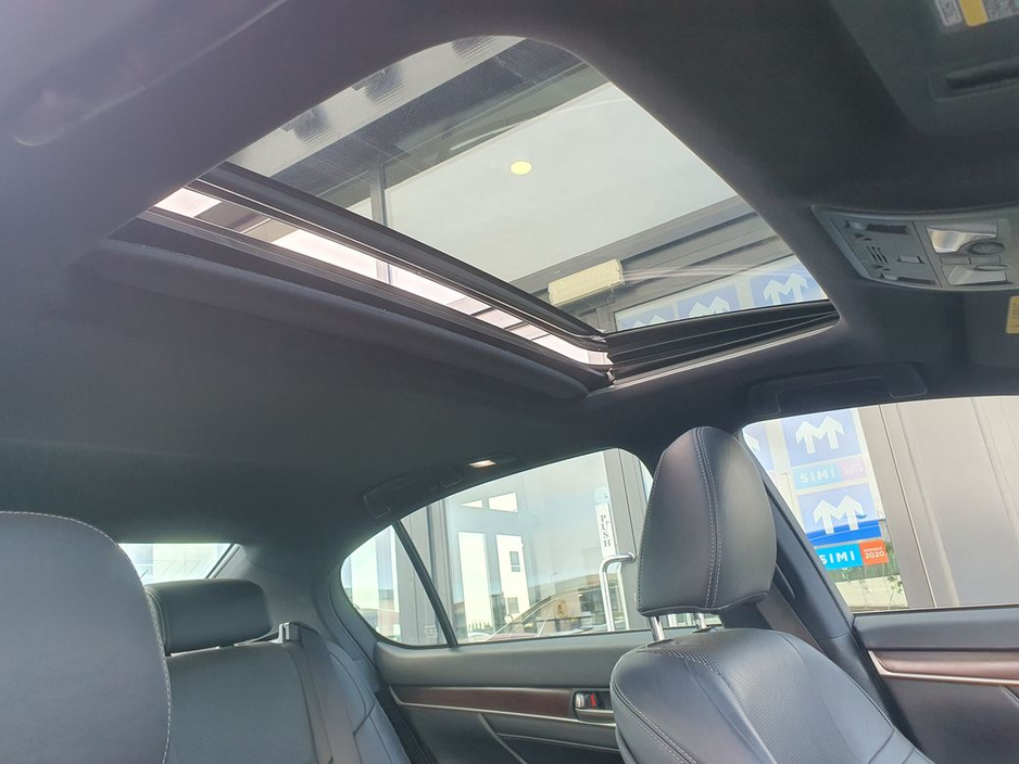 2014 Lexus GS 450 h - image 22