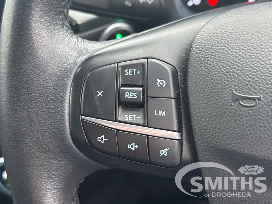 2020 Ford Kuga - image 24