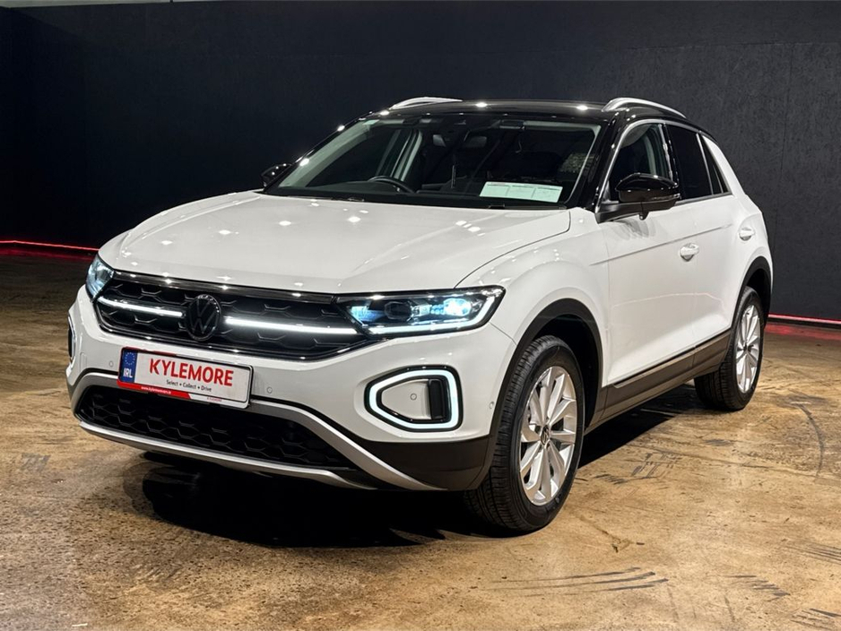 2023 Volkswagen T-Roc - image 7