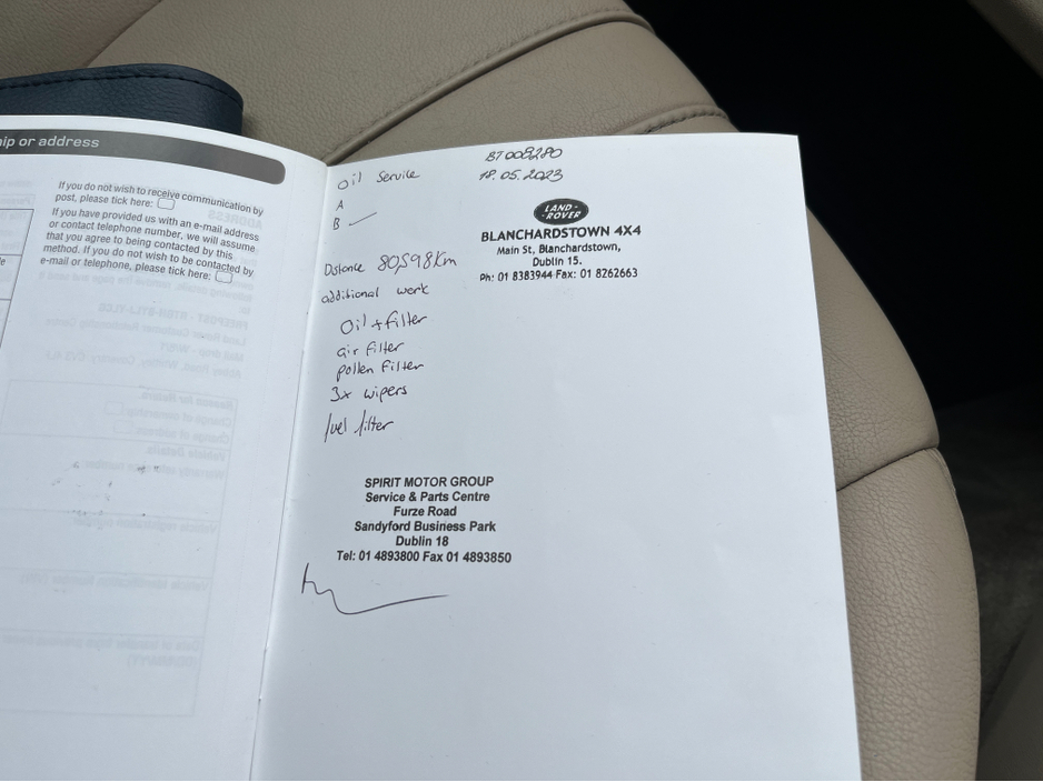 2015 Land Rover Discovery - image 27