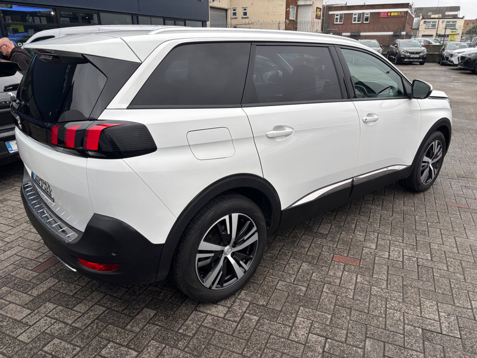 2020 Peugeot 5008 1.5 BlueHDi 130bhp Allure Auto €27,950