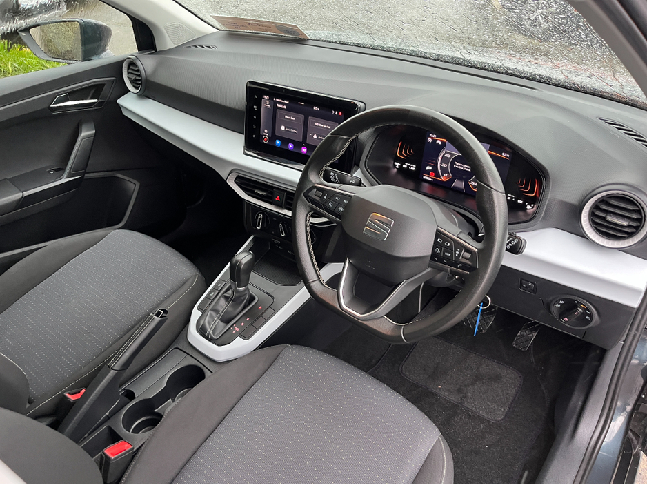 2023 SEAT Arona - image 13