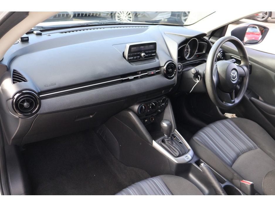 2016 Mazda Demio - image 23