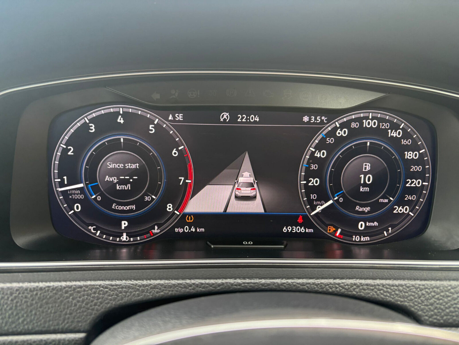 2020 Volkswagen Golf  €17,950