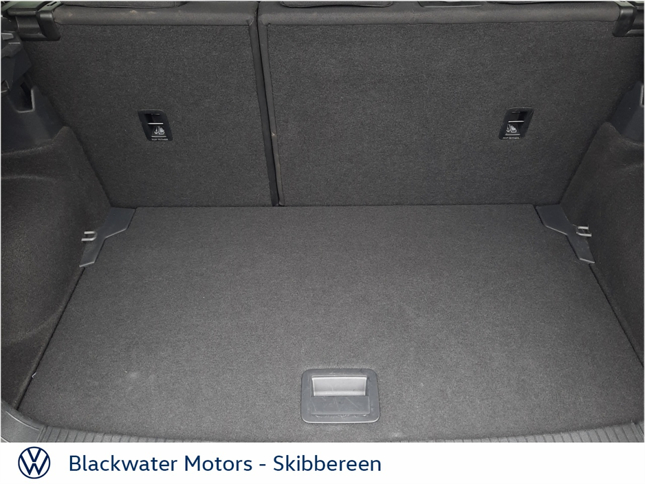 2025 Volkswagen T-Cross - image 10