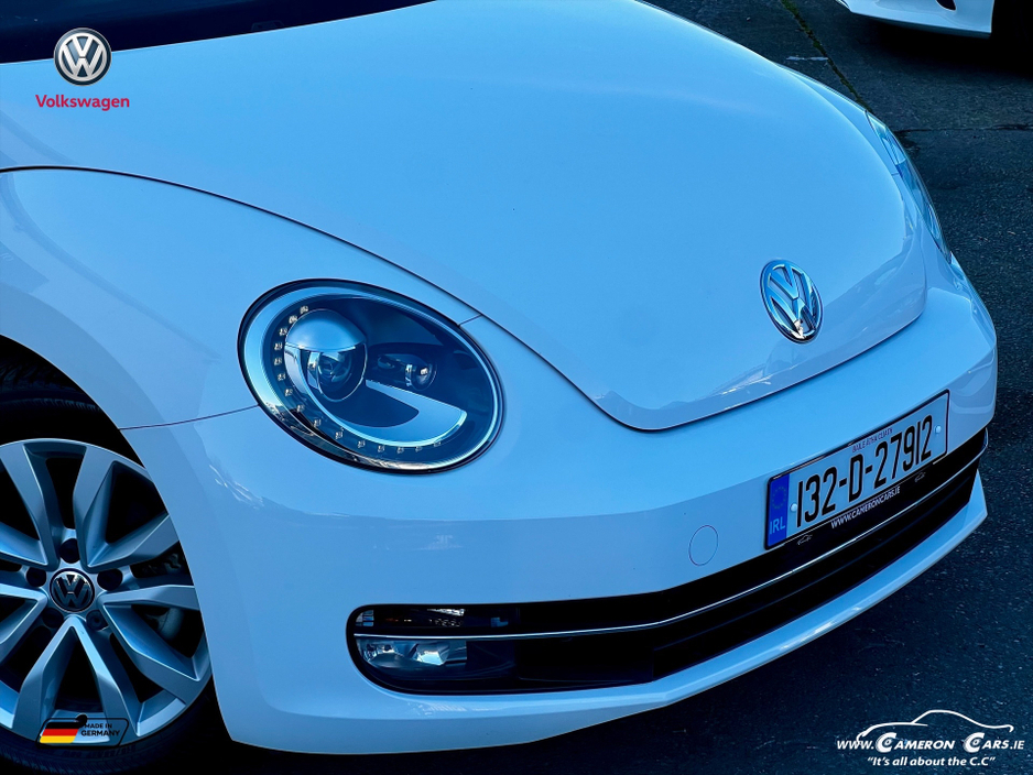 2013 Volkswagen Beetle - image 30