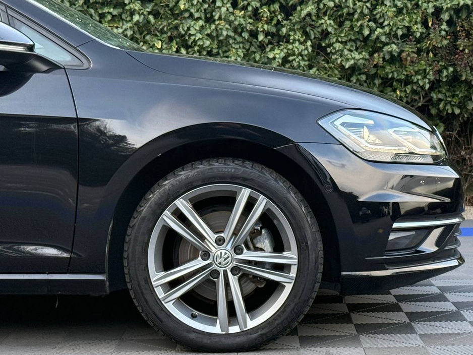 2020 Volkswagen Golf - image 9