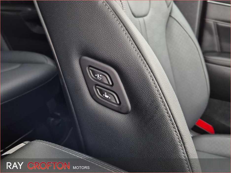 2024 Kia Sorento - image 23