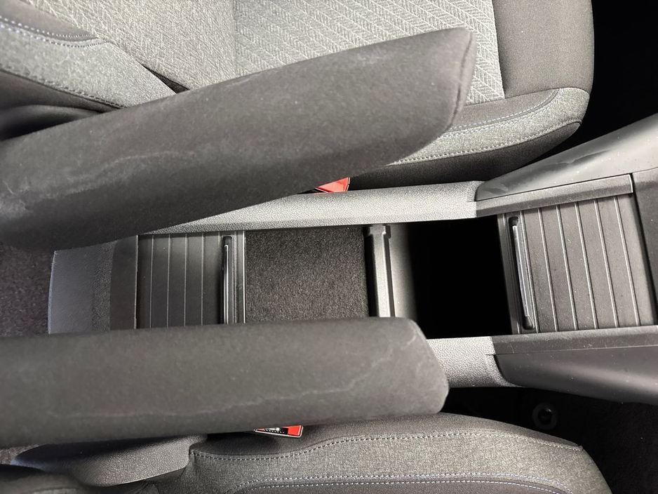 2023 Peugeot Rifter - image 15