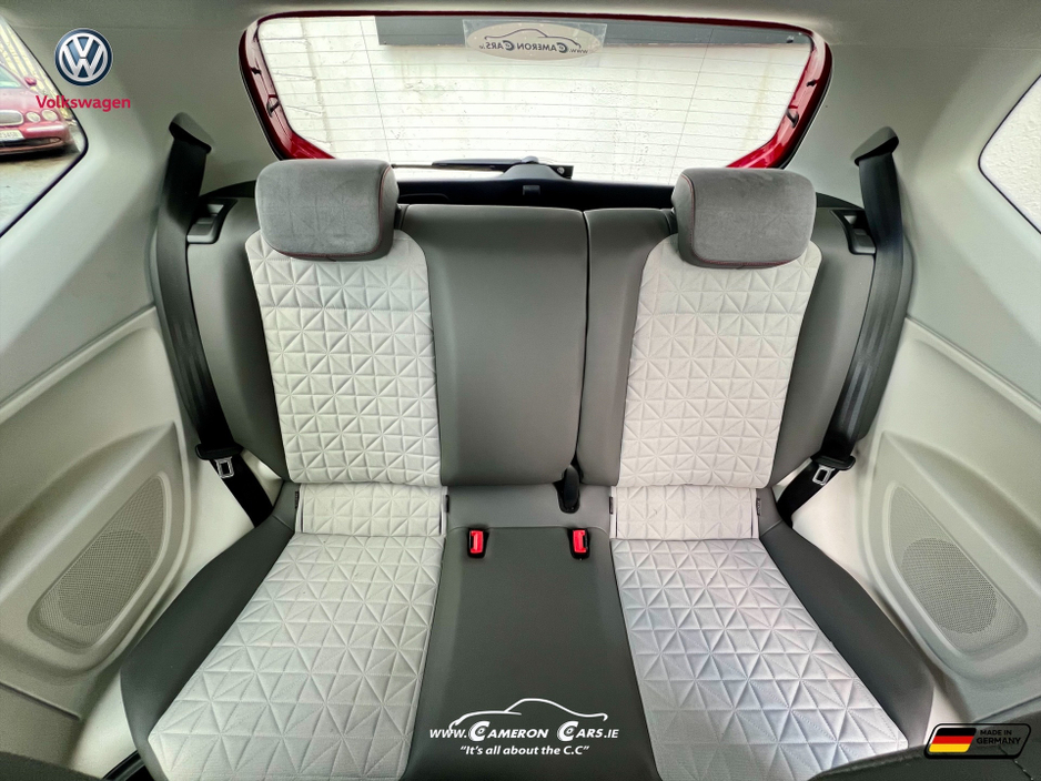 2017 Volkswagen up! - image 14