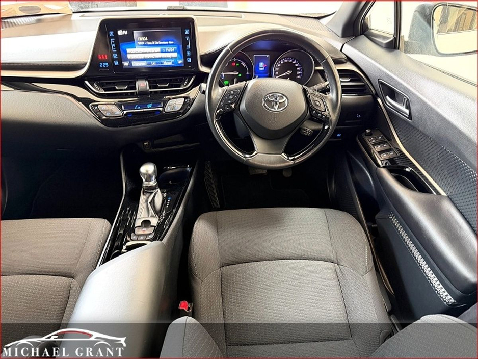 2019 Toyota C-HR - image 12