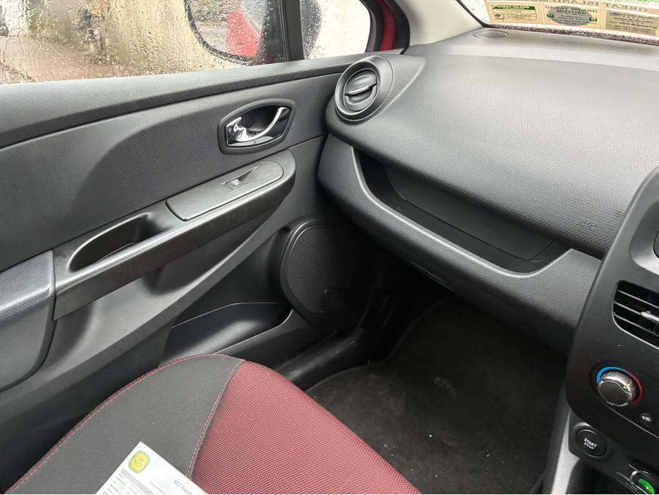 2014 Renault Clio IV EXPRESSION TCE 90 4DR €7,900