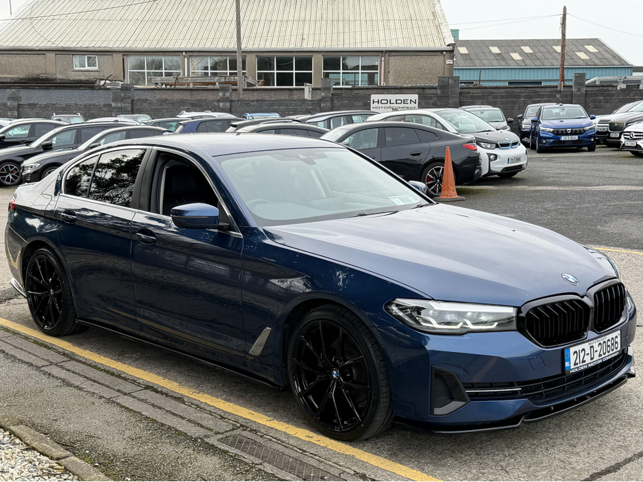 2021 BMW 5 Series M-PERFORMANCE PACK..R 20 ALLOYS..2 KEYS €25,900