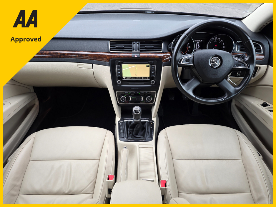 2014 Skoda Superb - image 16