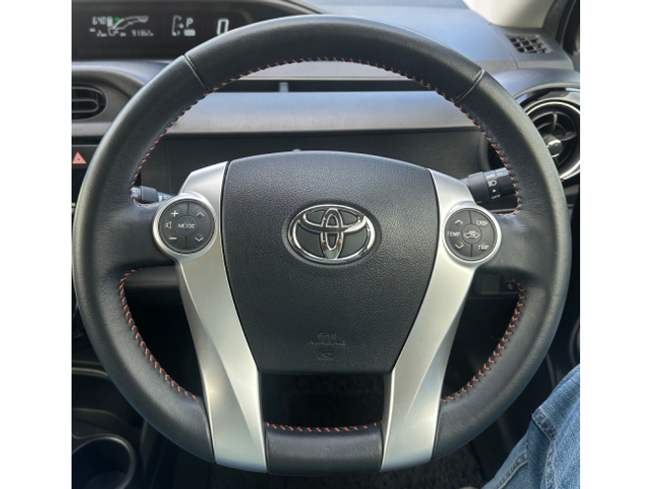 2017 Toyota Aqua - image 16