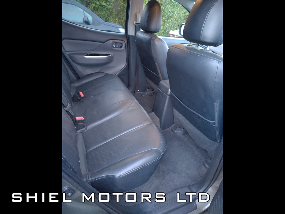 2020 Mitsubishi L200 CREW CAB PICK UP 4X4 MANUAL €25,750