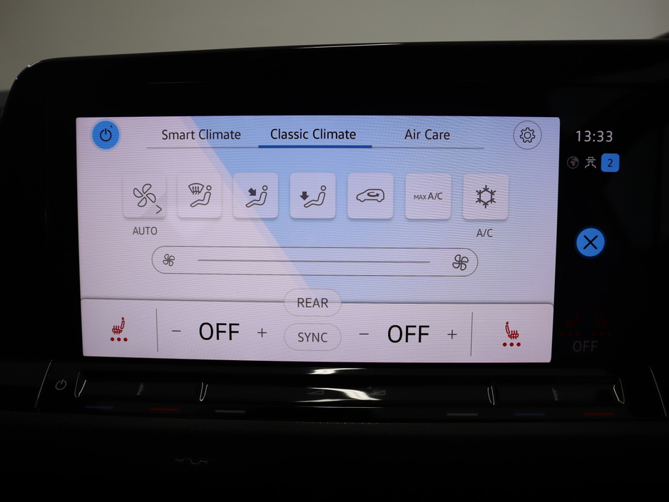 2023 Volkswagen Golf - image 20