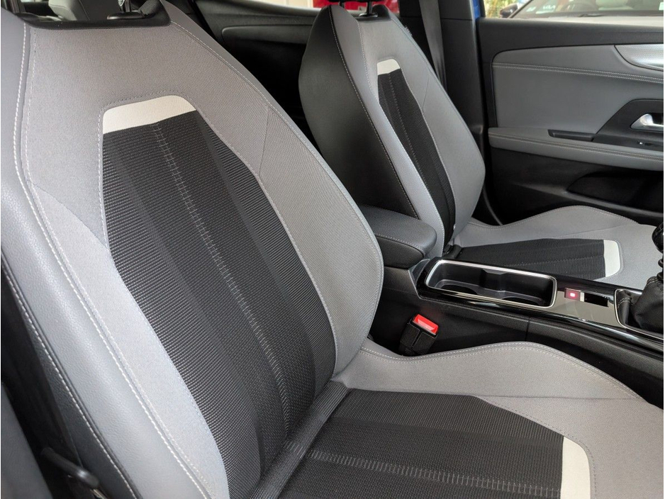 2024 Opel Mokka - image 6