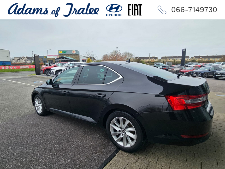 2024 Skoda Superb - image 5