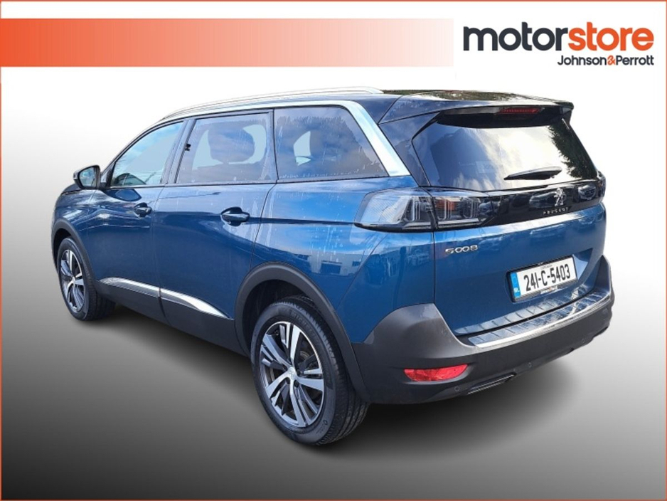 2024 Peugeot 5008 - image 2