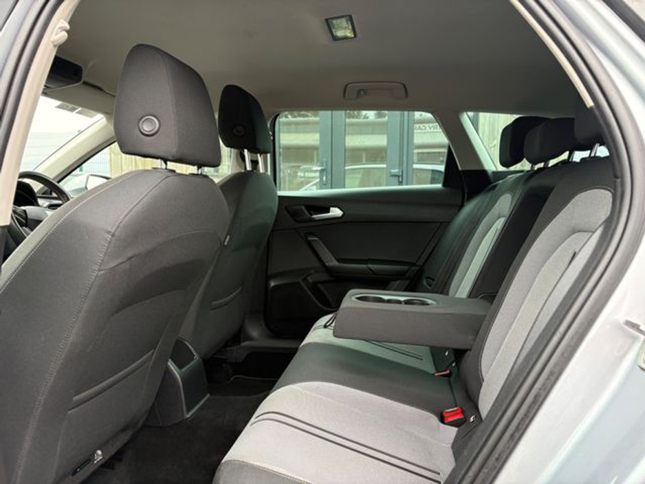 2021 SEAT Leon - image 28