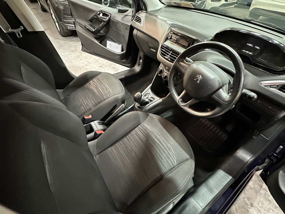 2013 Peugeot 208 1.4 HDI 70 bhp Access €5,888